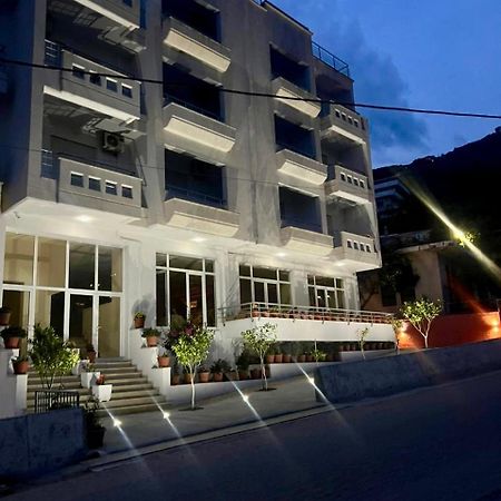 Residence David Vlorë Extérieur photo